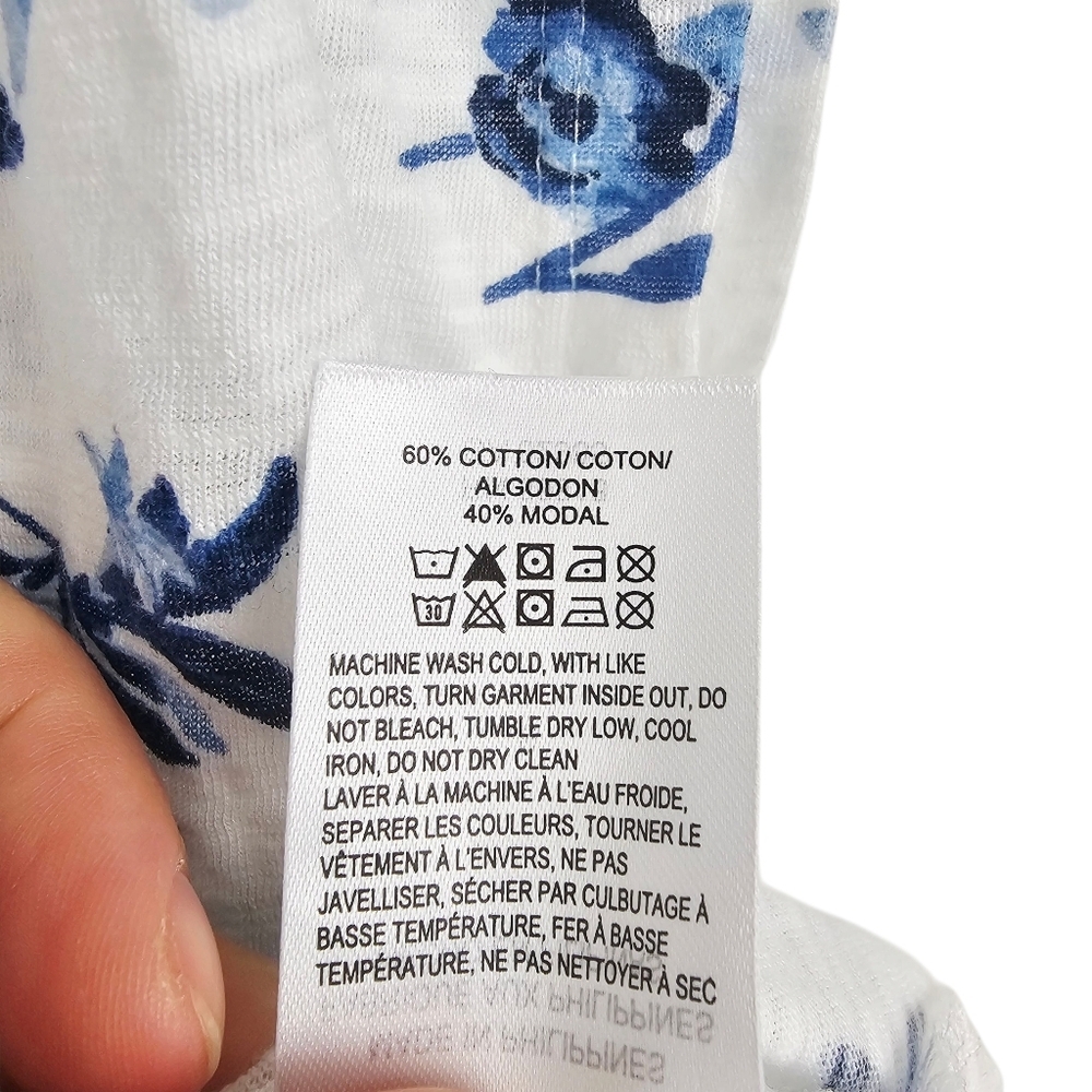 Lucky Brand White Blue Floral V-neck Cotton Blend T-shirt NWT - Picture 8 of 9